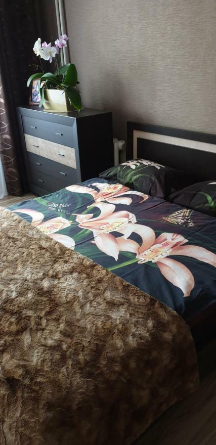 Apartment Lenin Baranavichy Bagian luar foto